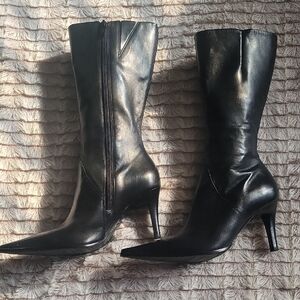 Elegant Black Leather Women's Boots
